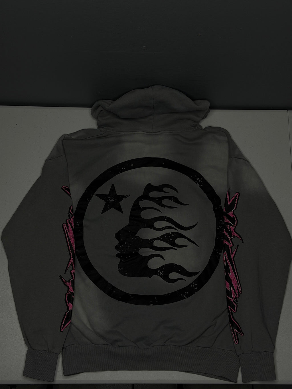 Hellstar Tee- Sweatshirt